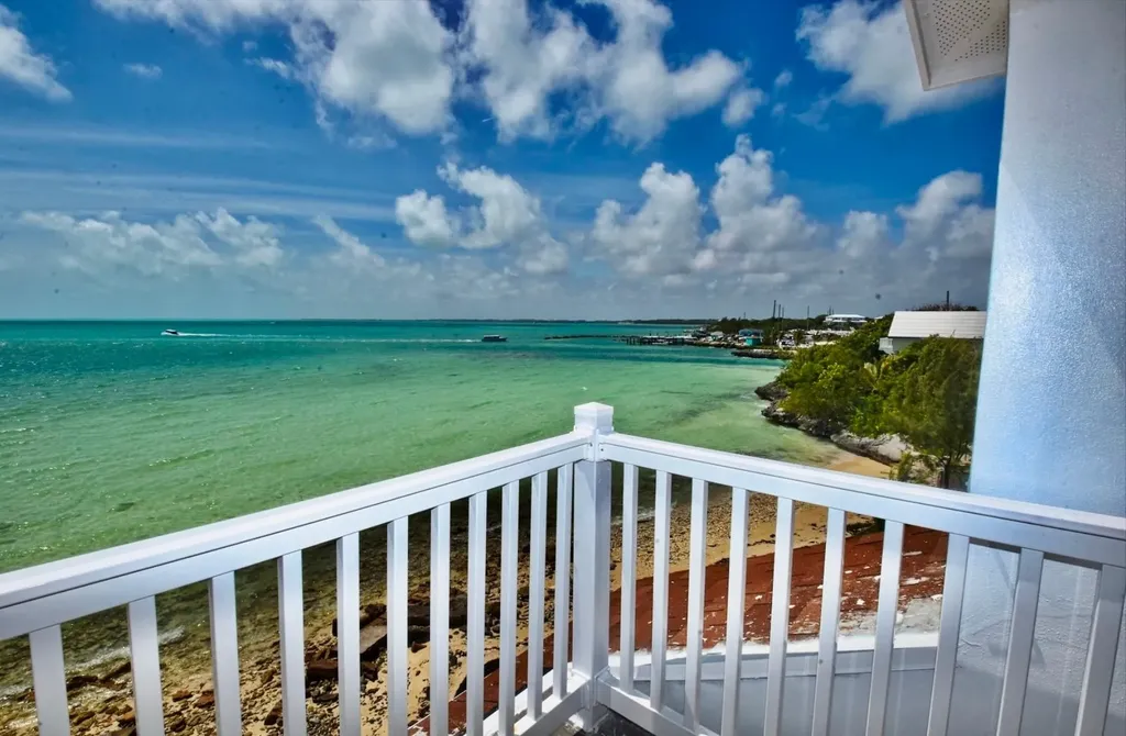 Waterfront Half Duplex Abaco BS