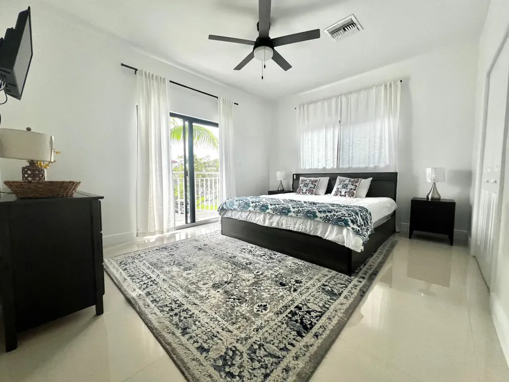 Venetian West New Providence Paradise Island BS