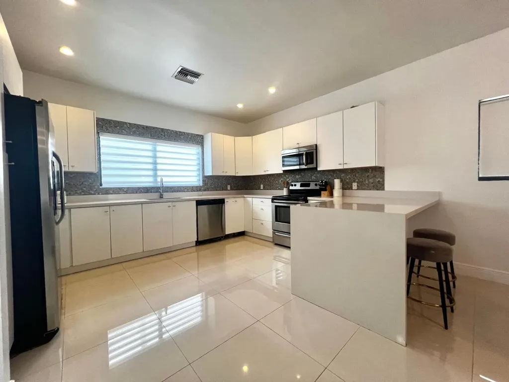 Venetian West New Providence Paradise Island BS