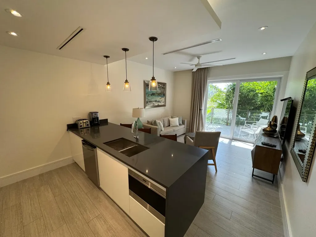 201a Thirty Six New Providence Paradise Island BS