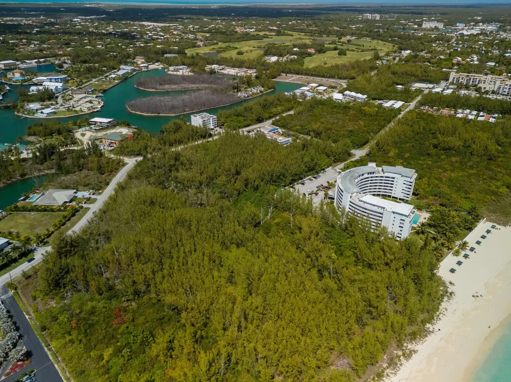 Royal Palm Way Tract B-6b Grand Bahama Freeport BS