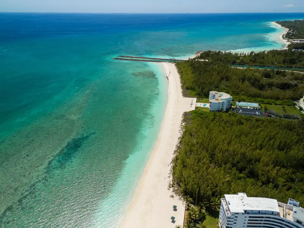 Royal Palm Way Tract B-6b Grand Bahama Freeport BS