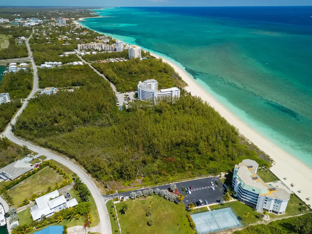 Royal Palm Way Tract B-6b Grand Bahama Freeport BS