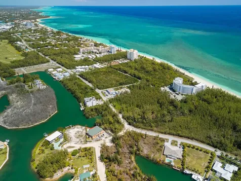 Royal Palm Way Tract B-6b Grand Bahama Freeport BS