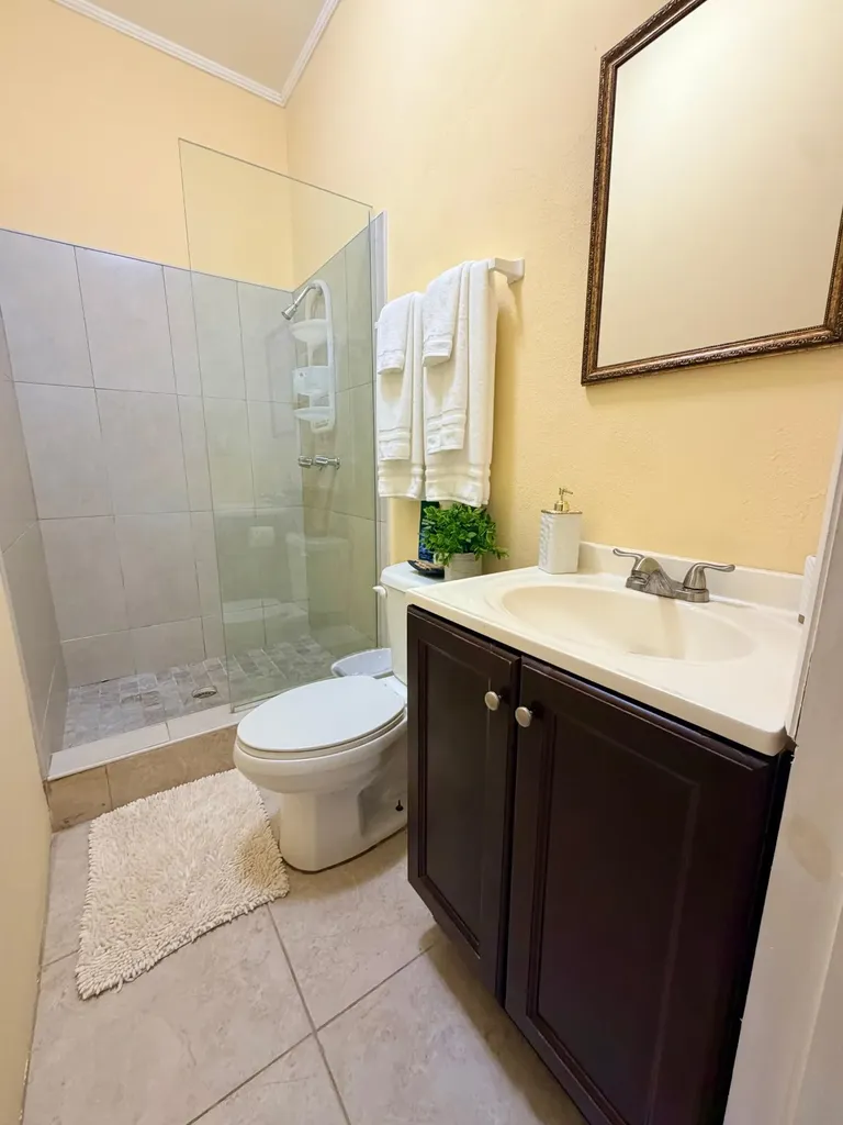 Devonshire, Cable Beach New Providence Paradise Island BS