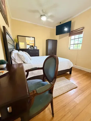 Devonshire, Cable Beach New Providence Paradise Island BS
