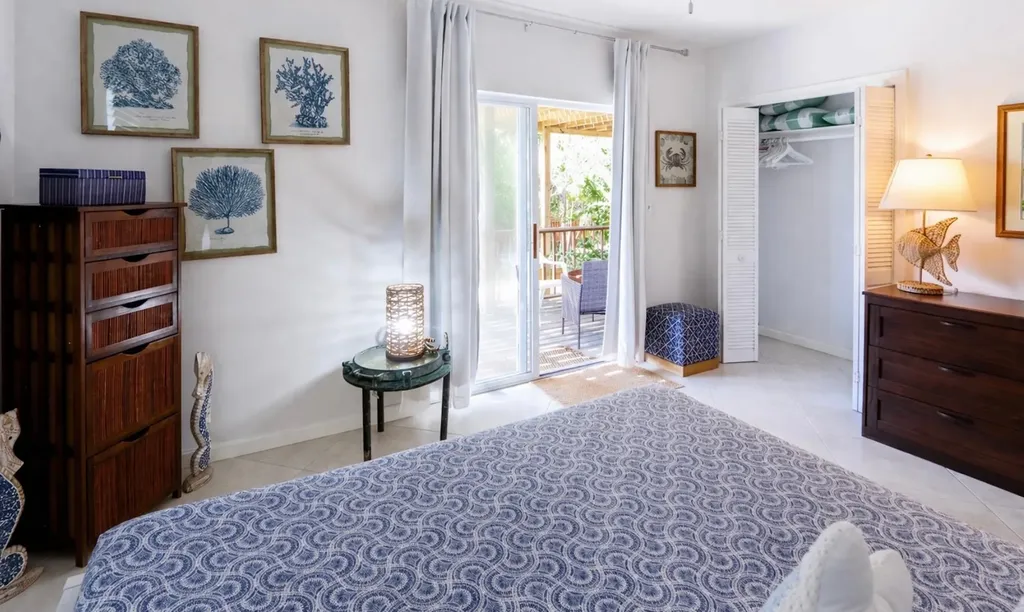 Turning Tides Harbour Isl Eleuthera BS