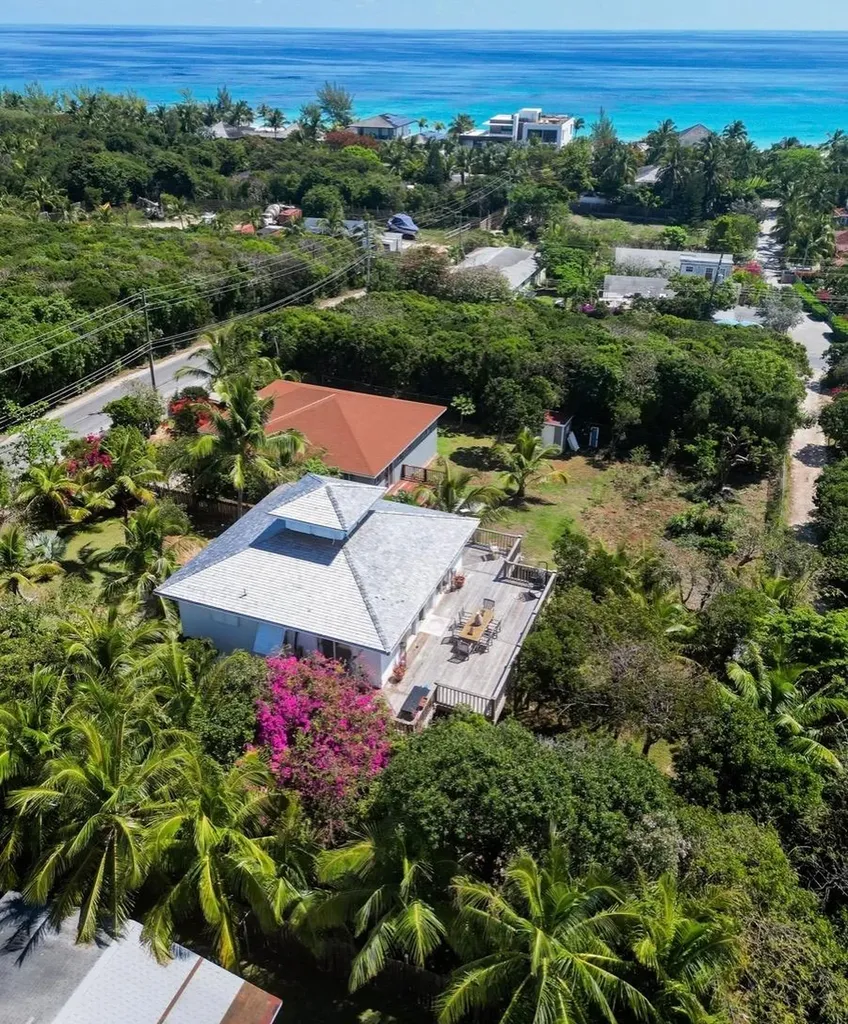 Turning Tides Harbour Isl Eleuthera BS