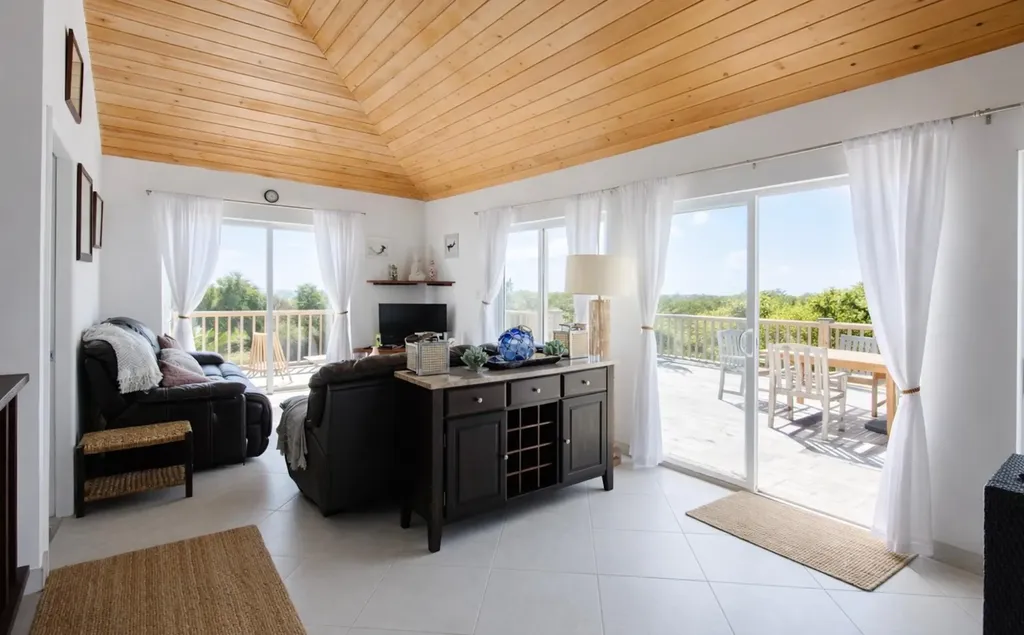 Turning Tides Harbour Isl Eleuthera BS