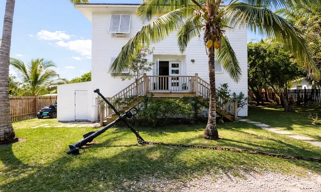 Turning Tides Harbour Isl Eleuthera BS
