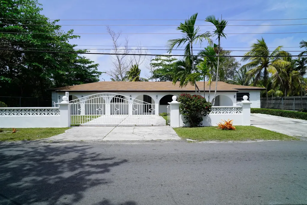 Kool Acres 30 New Providence Paradise Island BS