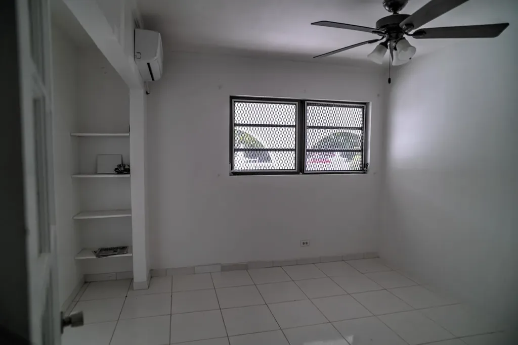 Kool Acres 30 New Providence Paradise Island BS
