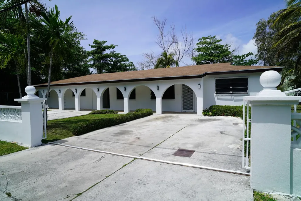 Kool Acres 30 New Providence Paradise Island BS