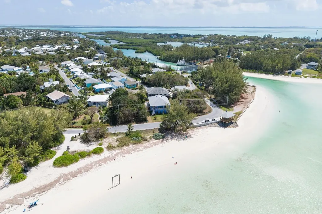 Seahorse Serenity Eleuthera BS