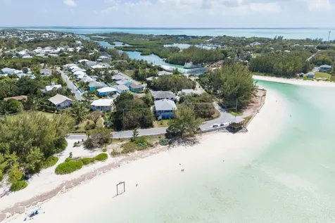 Seahorse Serenity Eleuthera BS