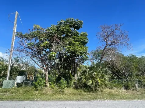 Santa Maria Avenue Grand Bahama Freeport BS