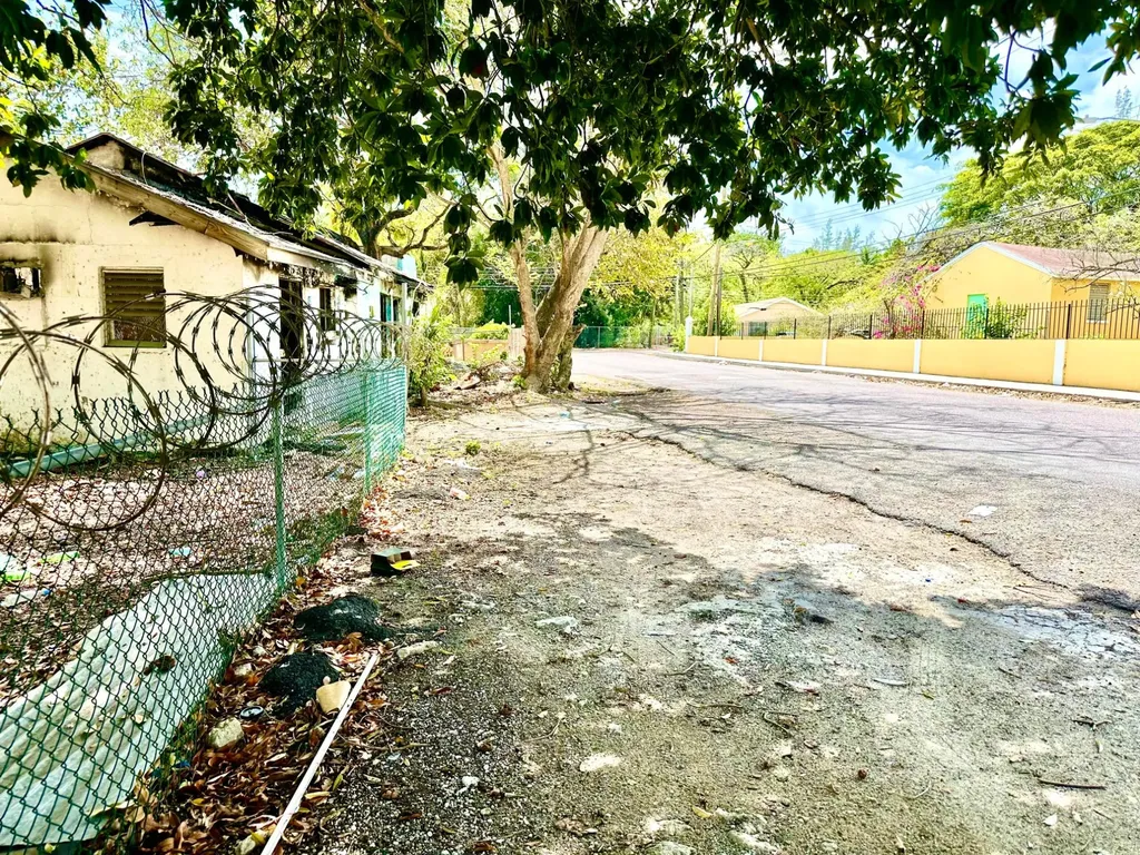 Oakes Field 14, 833 Sf Lot 15 New Providence Paradise Island BS
