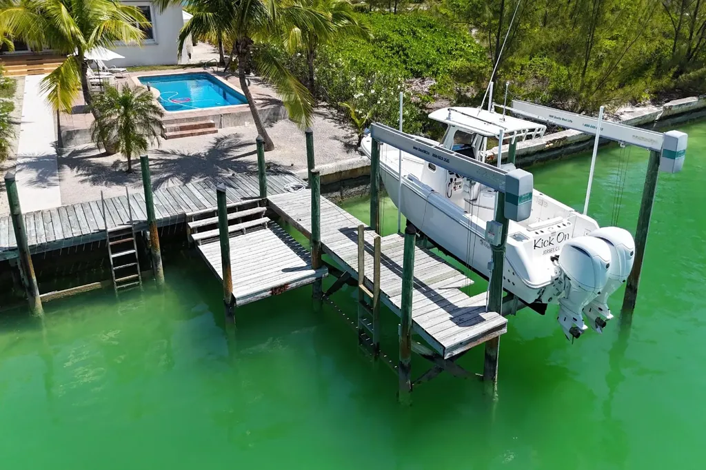 Turtle's Landing Tcb Abaco BS