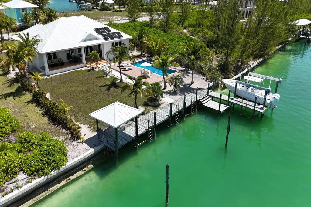Turtle's Landing Tcb Abaco BS