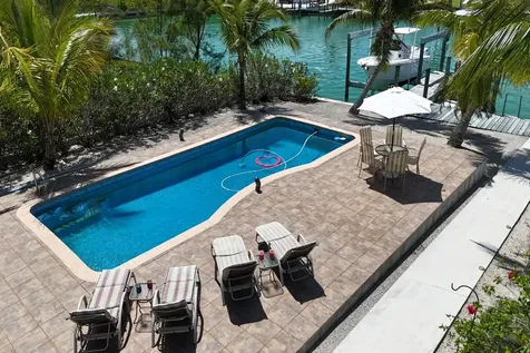 Turtle's Landing Tcb Abaco BS