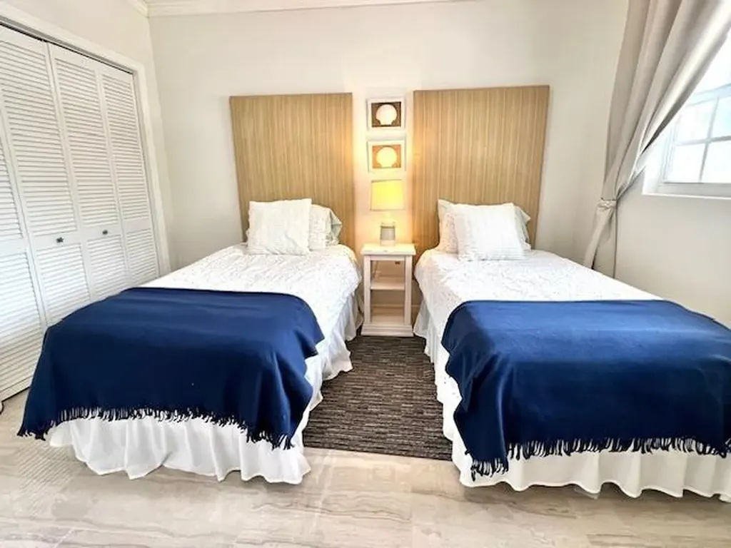 Delaporte Point New Providence Paradise Island BS