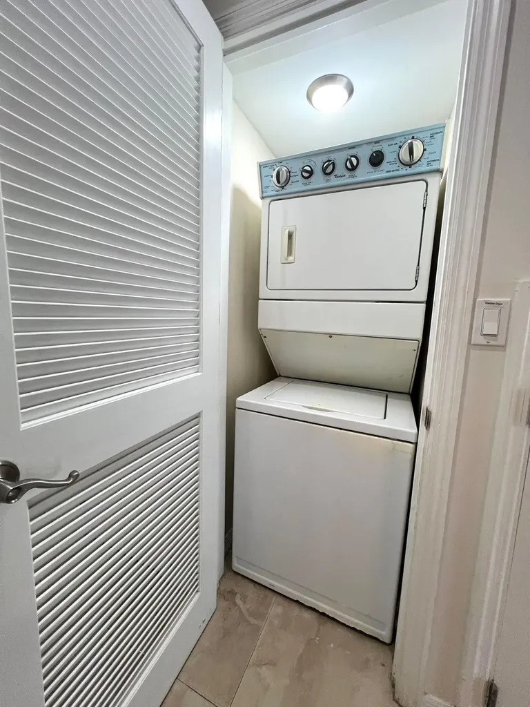 Delaporte Point New Providence Paradise Island BS