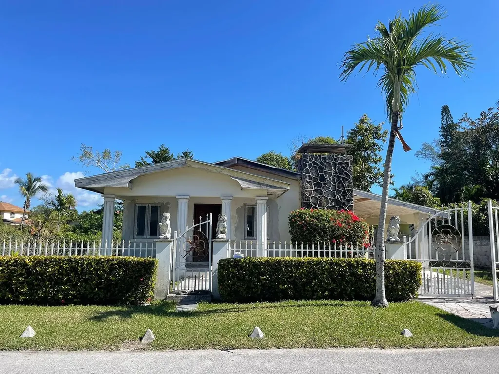 #3 Curacao Street New Providence Paradise Island BS
