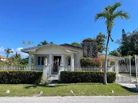 #3 Curacao Street New Providence Paradise Island BS