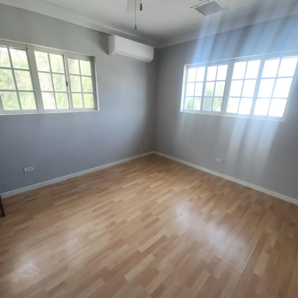 Annies Close New Providence Paradise Island BS