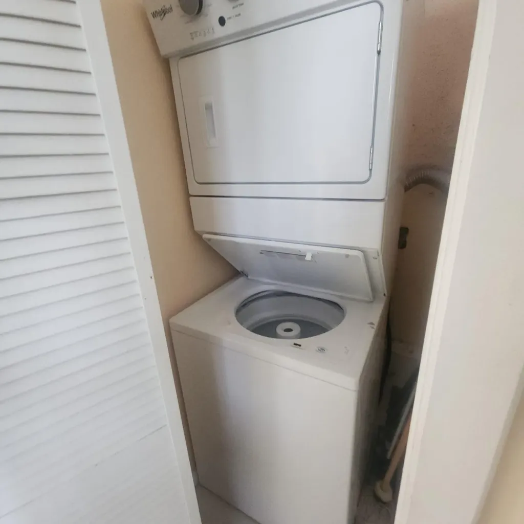 Annies Close New Providence Paradise Island BS