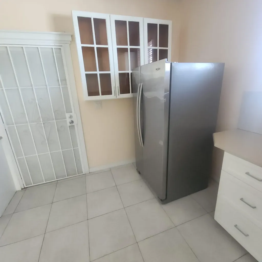 Annies Close New Providence Paradise Island BS