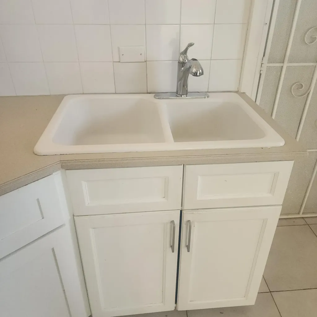 Annies Close New Providence Paradise Island BS