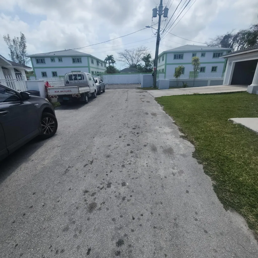 Annies Close New Providence Paradise Island BS