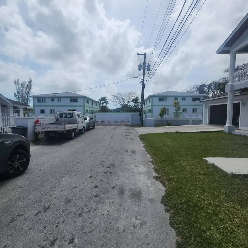 Annies Close New Providence Paradise Island BS