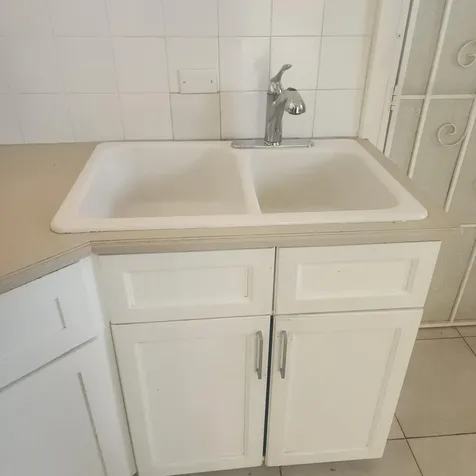Annies Close New Providence Paradise Island BS