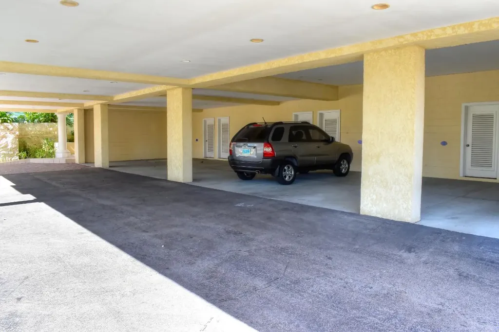 Harbour Breeze New Providence Paradise Island BS