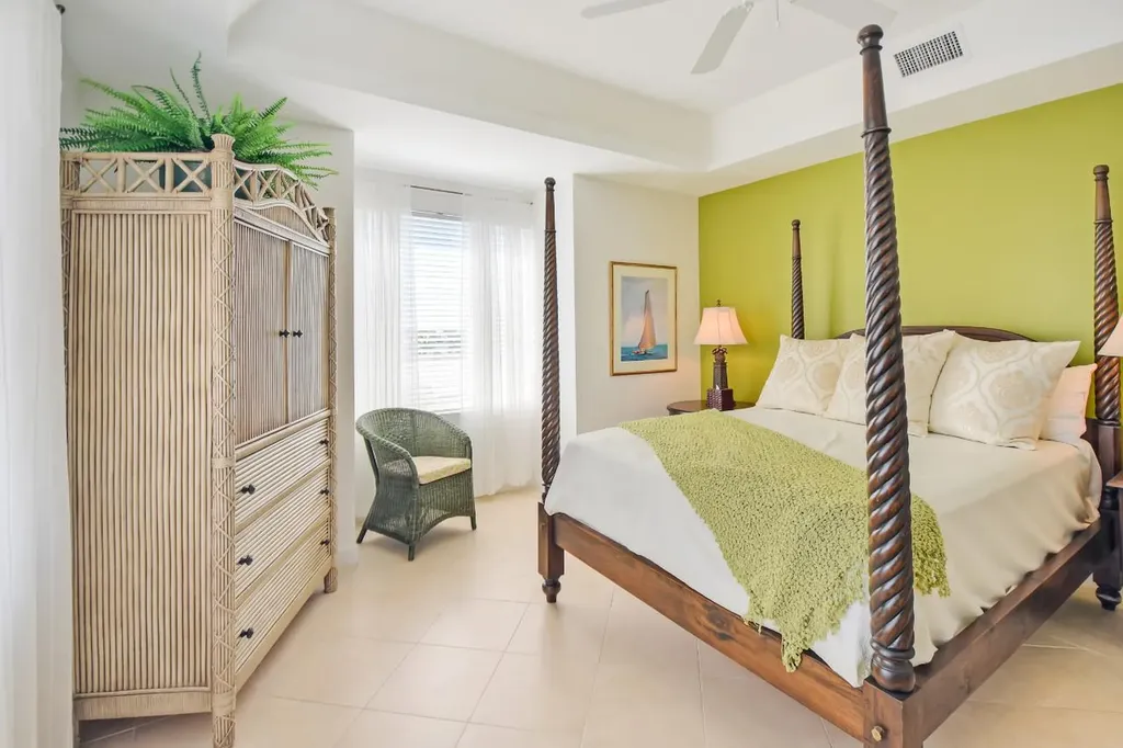 Harbour Breeze New Providence Paradise Island BS