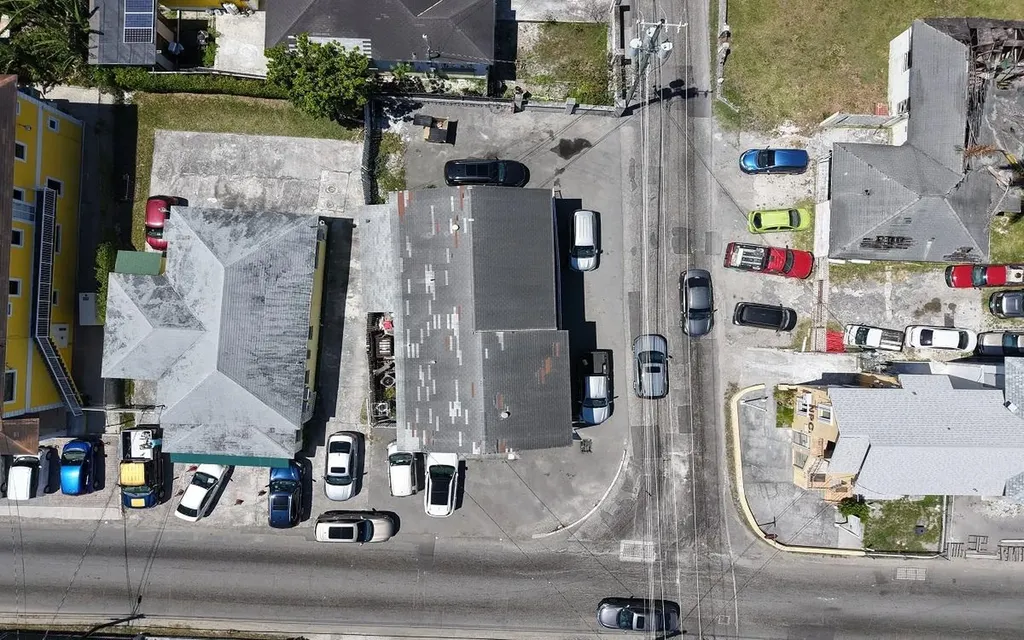 Montrose Avenue And Arundel Street New Providence Paradise Island BS