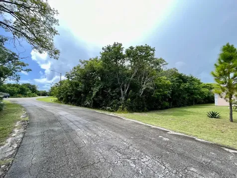 Trade Winds Drive, Lot 22 Grand Bahama Freeport BS