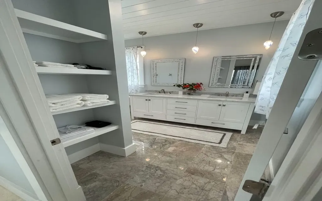 Marnies Creek Abaco BS