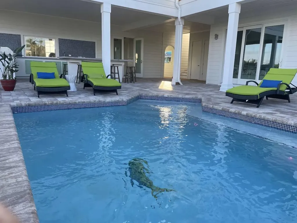 Marnies Creek Abaco BS