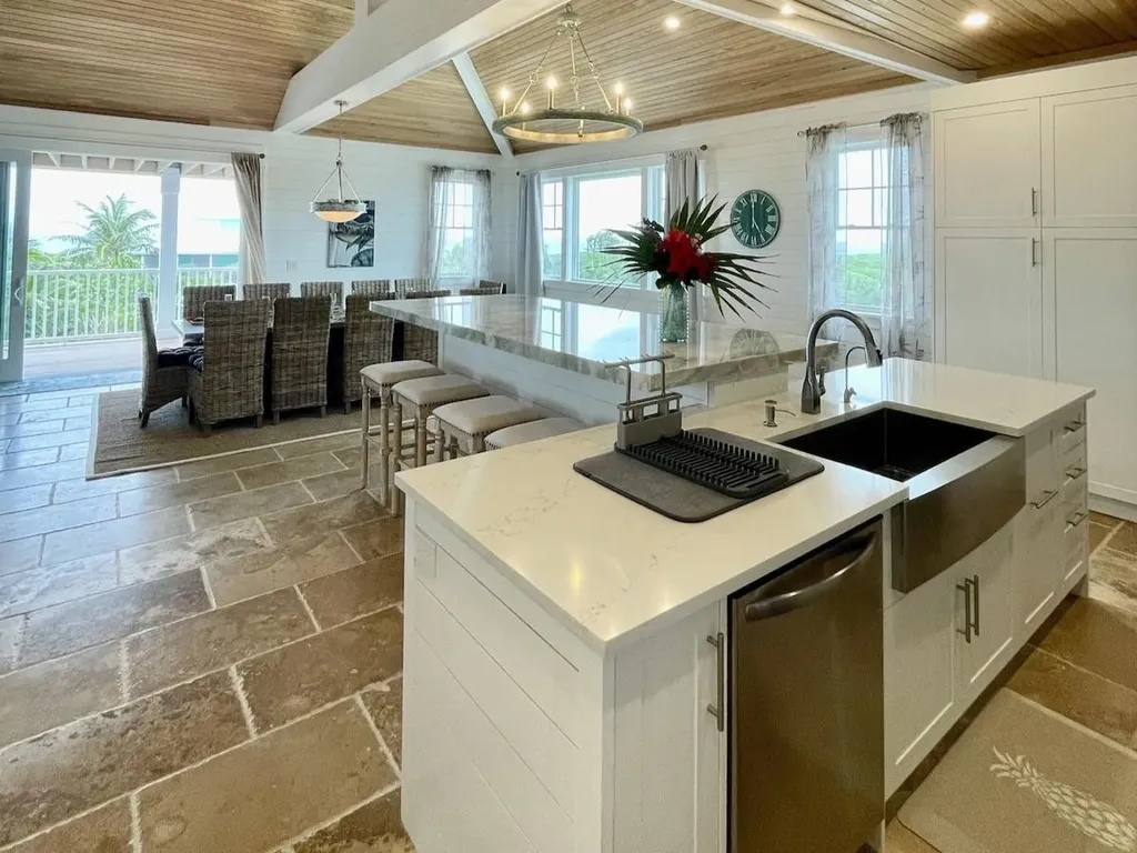 Marnies Creek Abaco BS