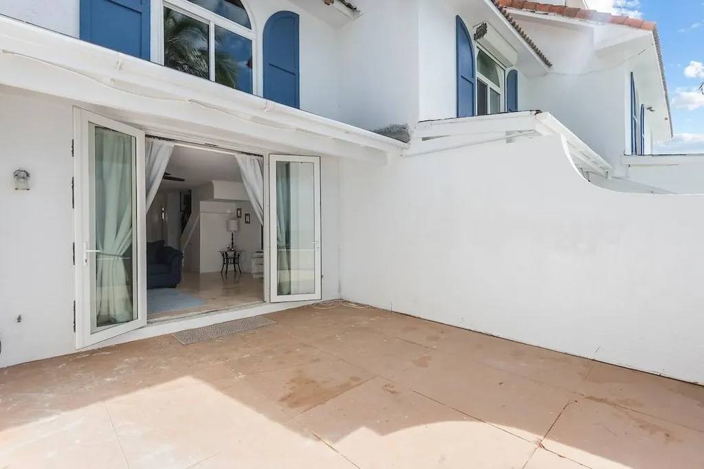 Delaporte Point New Providence Paradise Island BS