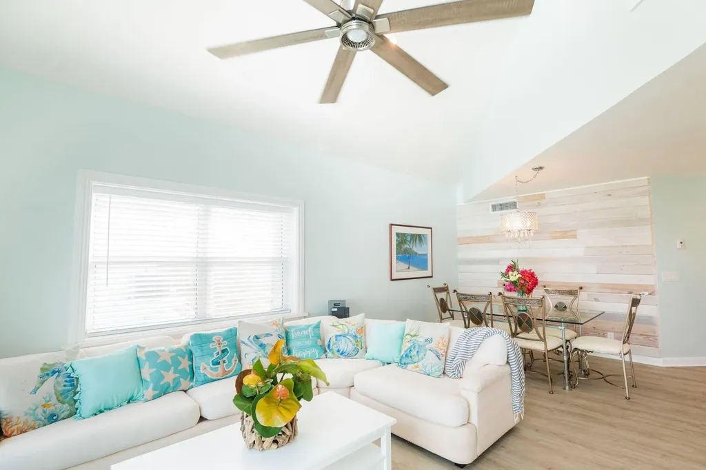 Royal Poinciana 2611 Abaco BS