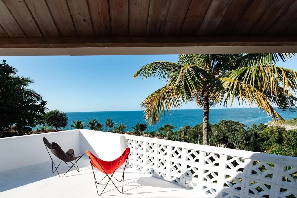 Artist Colony Eleuthera BS