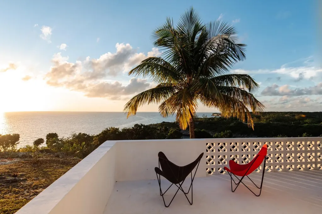 Artist Colony Eleuthera BS