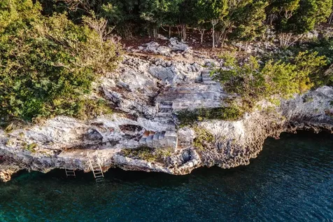 Artist Colony Eleuthera BS