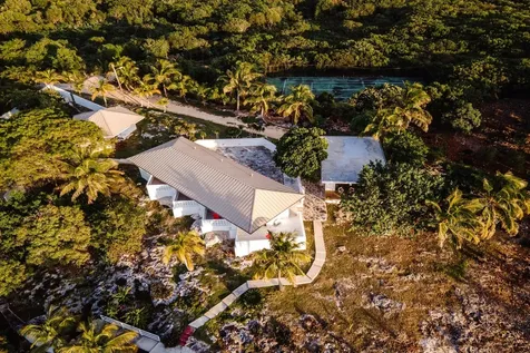 Artist Colony Eleuthera BS