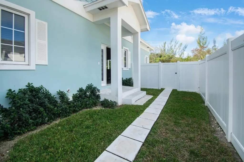 West Winds New Providence Paradise Island BS