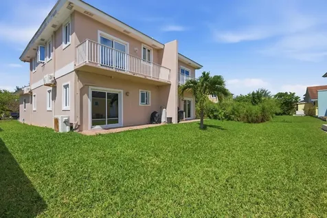 305 Marlin Road New Providence Paradise Island BS